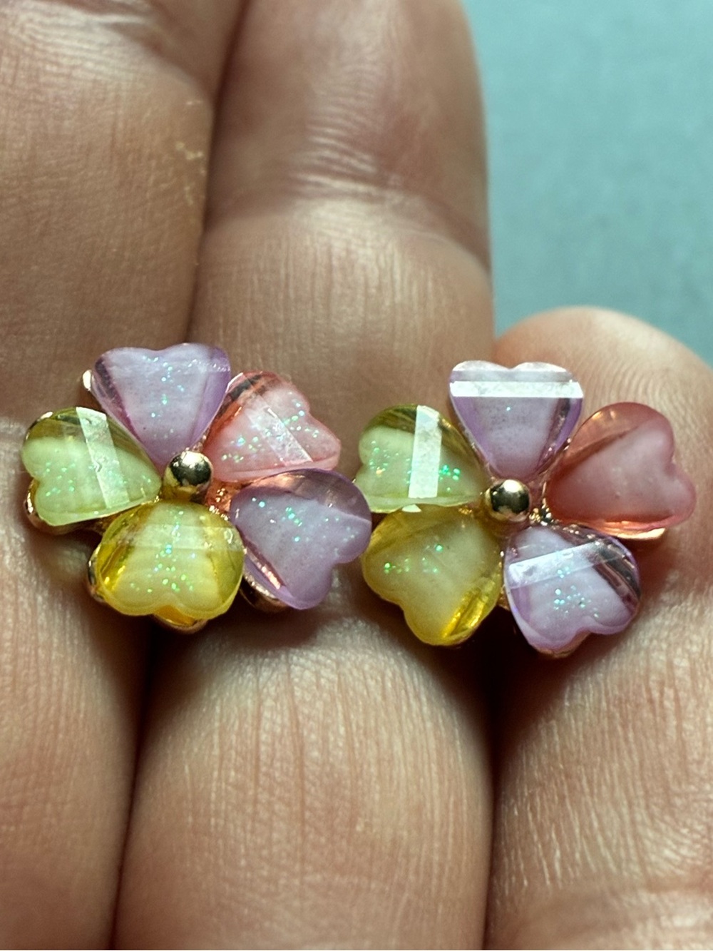 🌸 Pastel Floral Heart Petal Stud Earrings - Multicolor